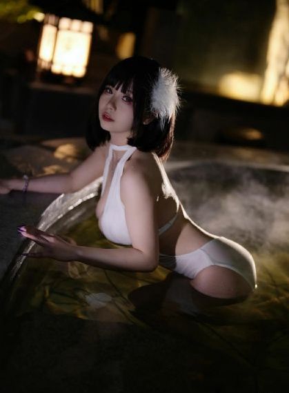 撞击成熟美妇老师后臀_BD韩语BD在线观看